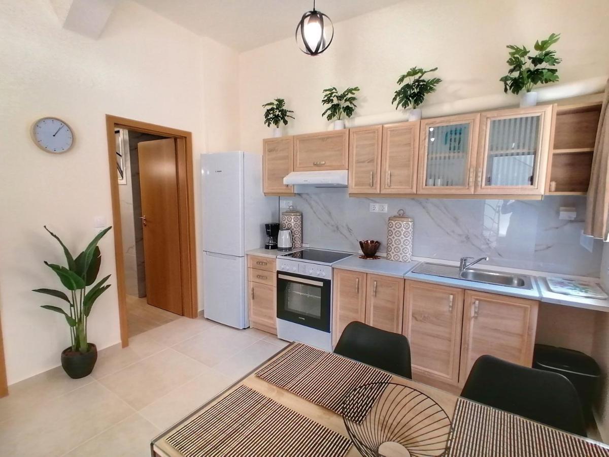 Alex Apartment, Cozy Place In Center * Heraklion (Crete)